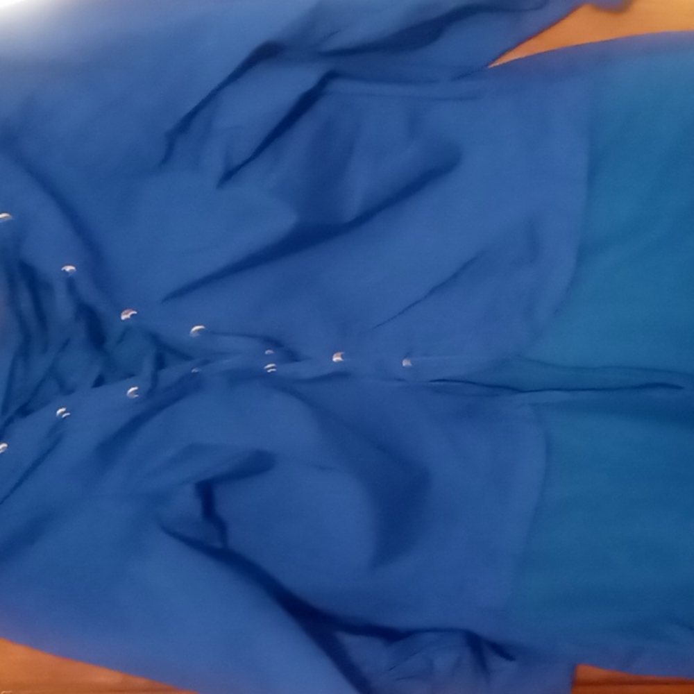 Shirt - Picture 3 of 6